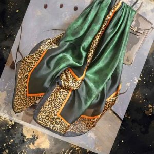 Lightweight Leopard & Floral Print Neck Warmer Scarf